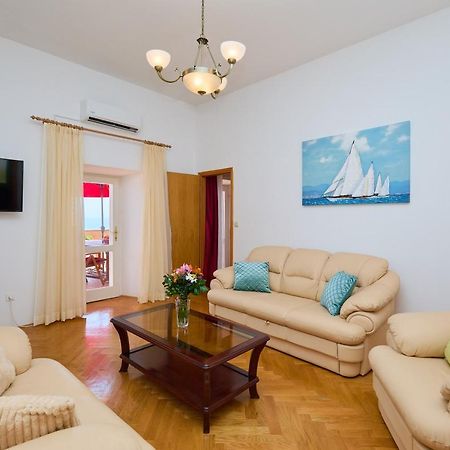 Apartman Ani مْليني المظهر الخارجي الصورة