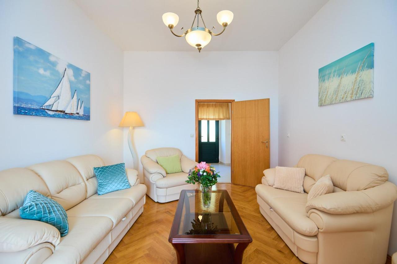 Apartman Ani مْليني المظهر الخارجي الصورة