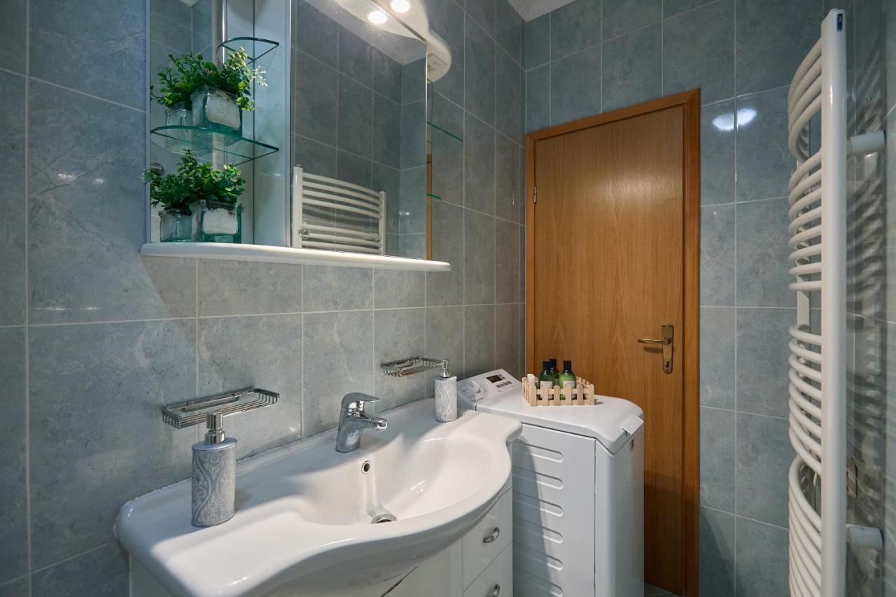 Apartman Ani مْليني المظهر الخارجي الصورة